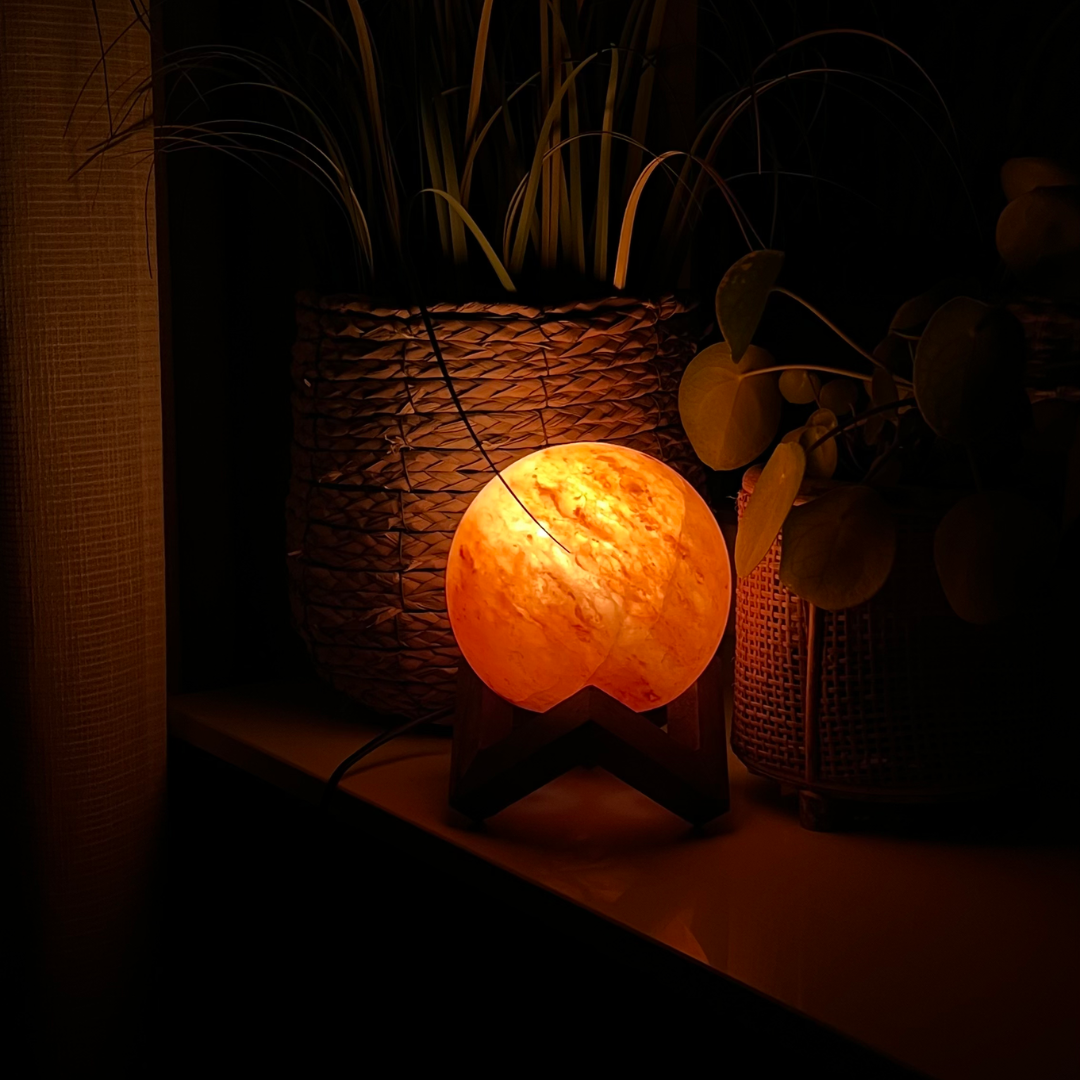 Dimbare Himalaya zoutlamp Luna - 3-4 KG