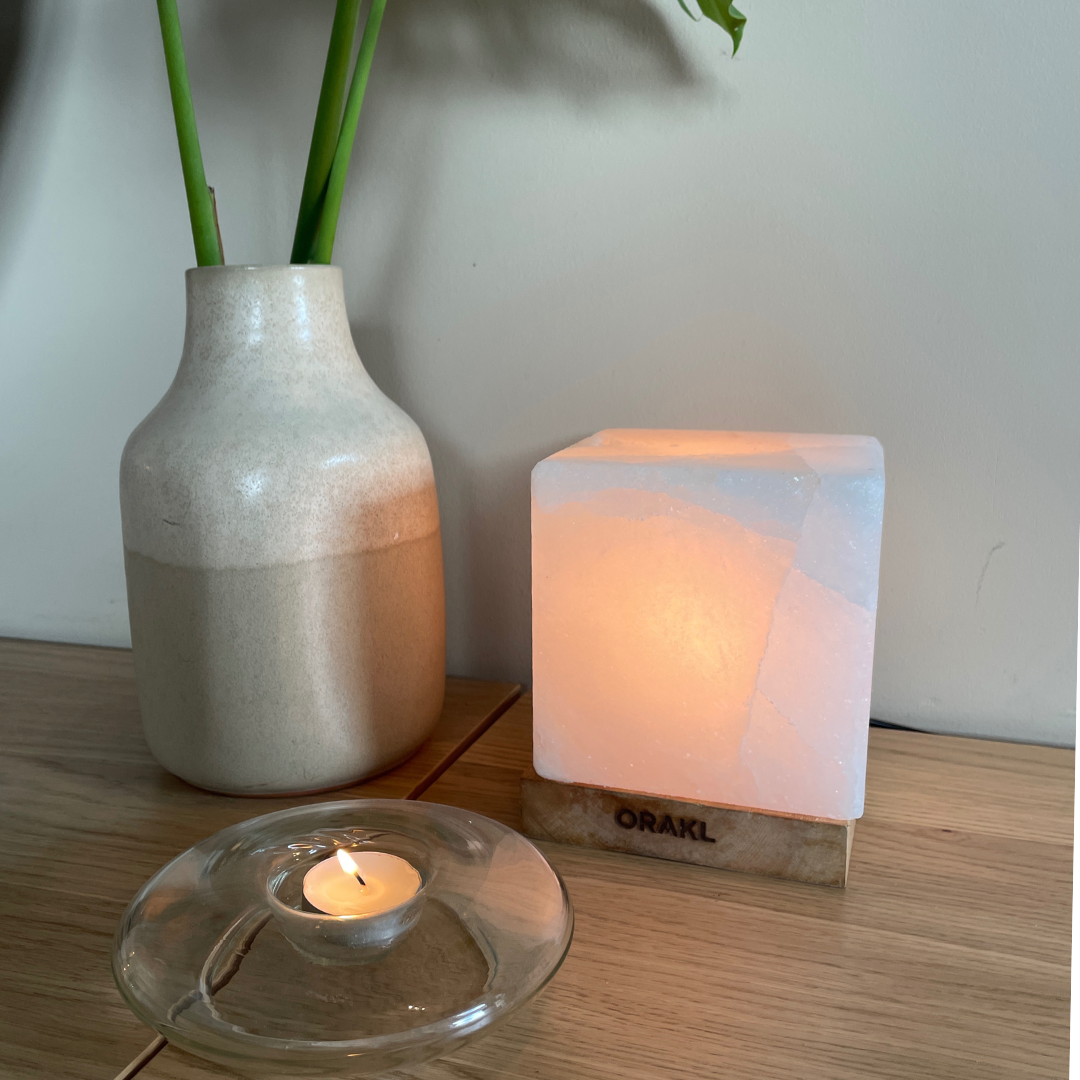 Lampe de sel de l'Himalaya à intensité variable Cube - 3-4 KG