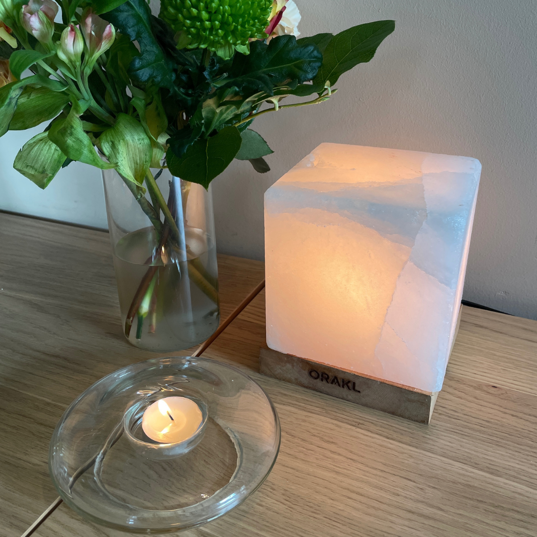 Lampe de sel de l'Himalaya à intensité variable Cube - 3-4 KG