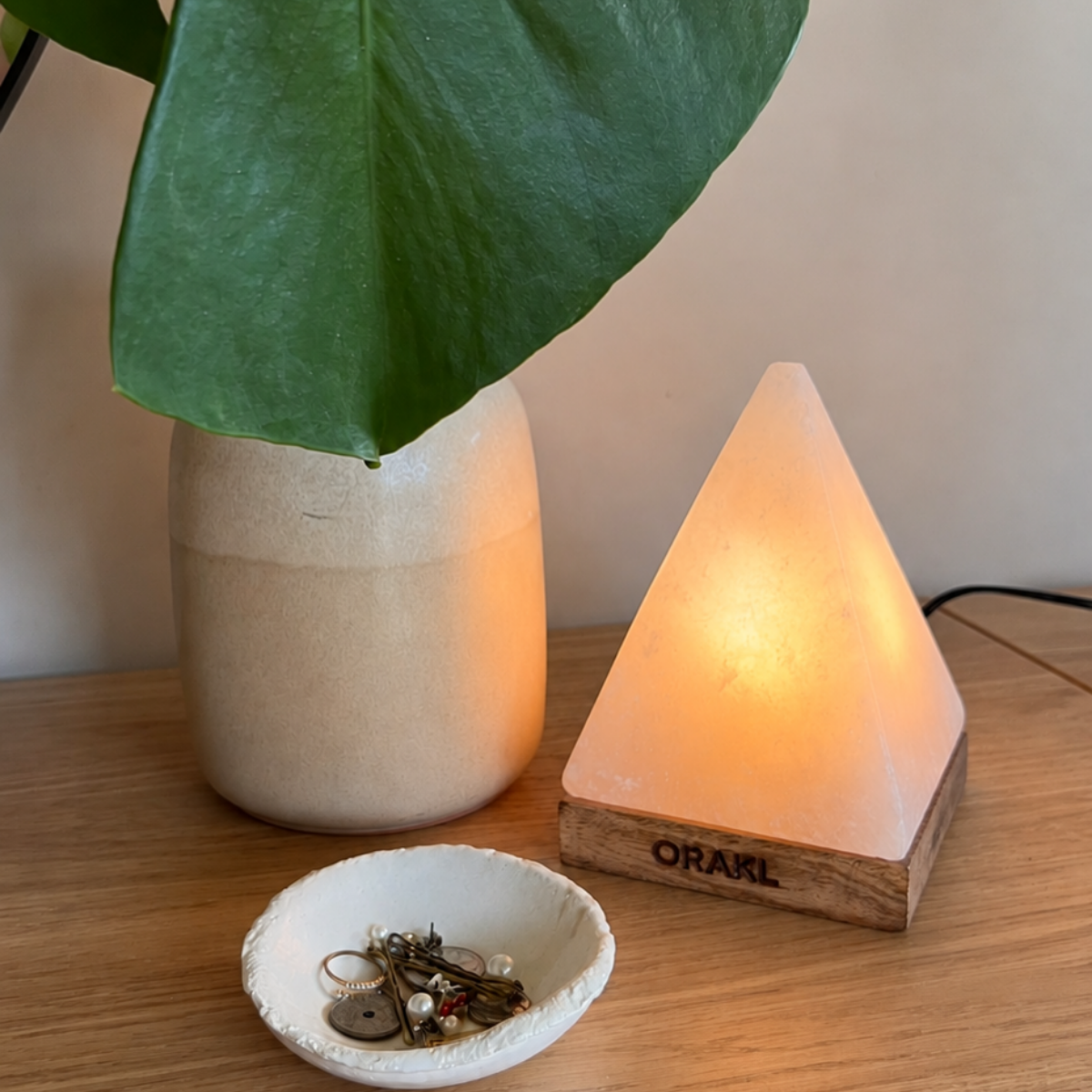 Dimbare Himalaya zoutlamp Giza Wit - 2-4 KG