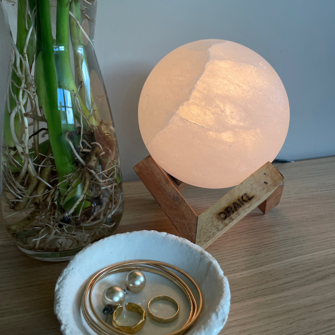 Dimbare Himalaya zoutlamp Luna - 3-4 KG